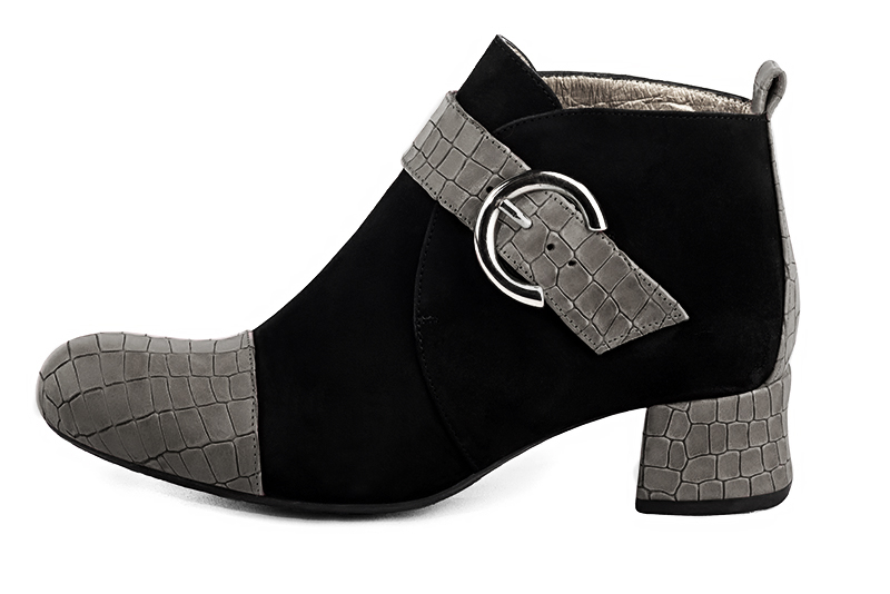 Ash grey and matt black women's ankle boots with buckles at the front. Round toe. Low flare heels. Profile view - Florence KOOIJMAN